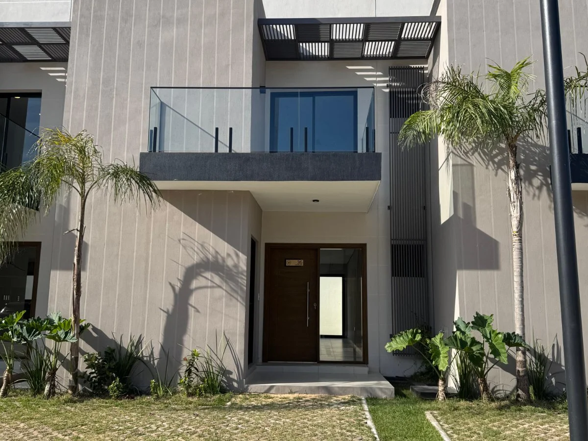 Casa em condomínio à venda na zona Yacht, Lambaré