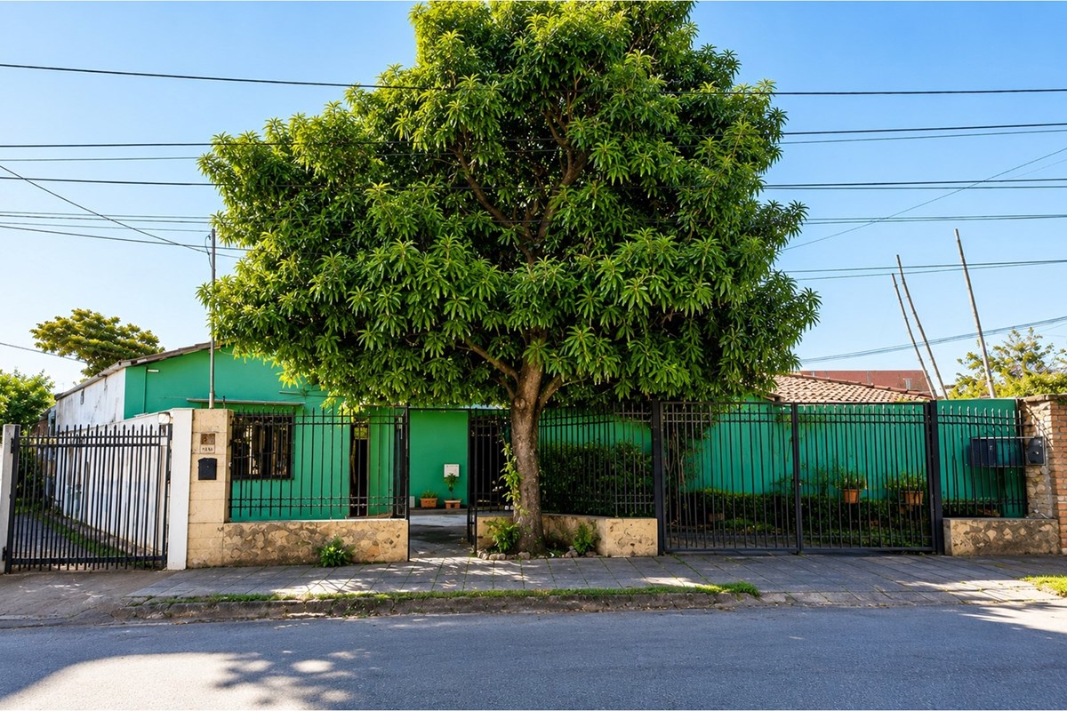Casa à venda para reformar em Fernando de la Mora