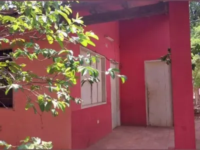 Casa à venda para reformar em Maca-I, Luque