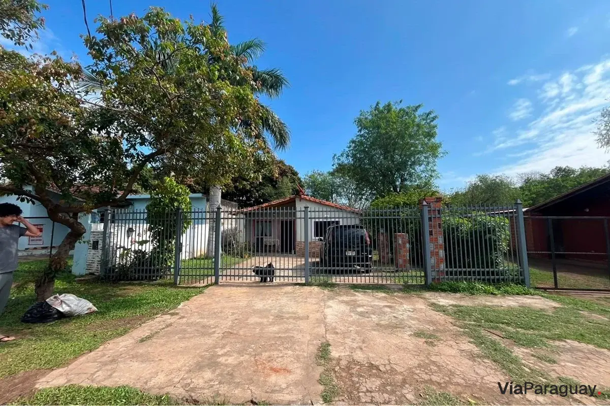 Casa à venda para reformar em Puerta del Sol, Capiatá