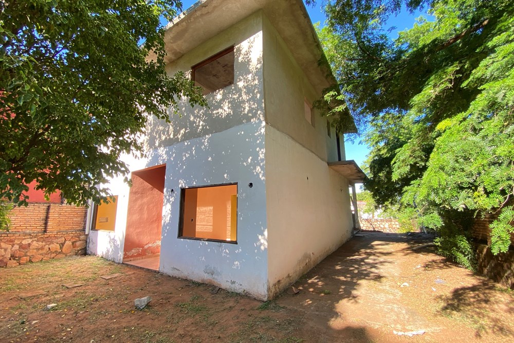 Casa en venta a terminar con terreno en Puerto Pabla, Lambaré