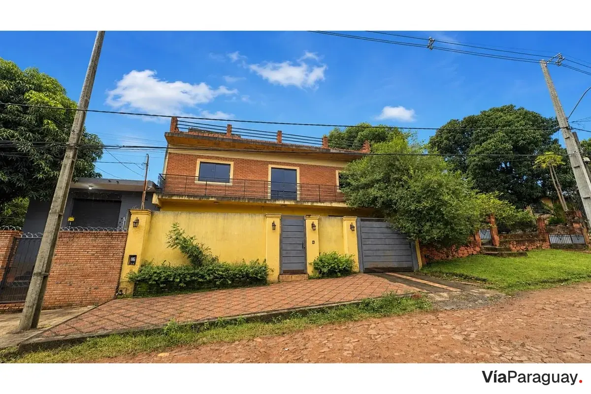 Casa en venta a terminar en Villa Anita, Ñemby