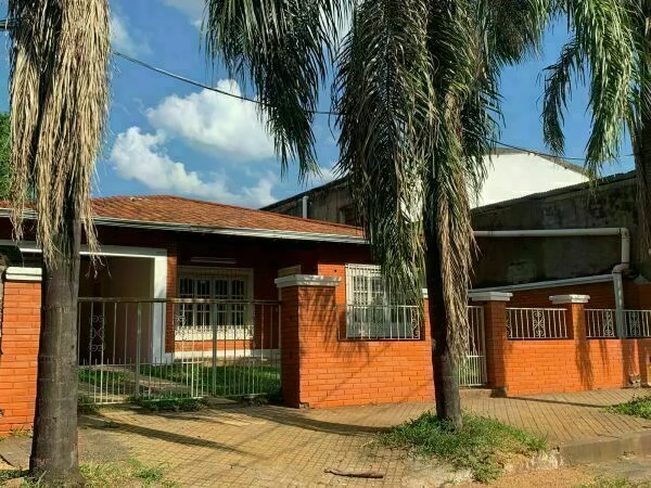 Casa à Venda Apta para Escritório, Zona Abasto, Fernando de la Mora