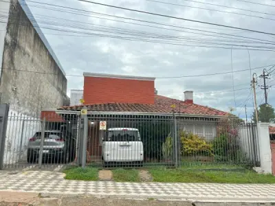 Casa en venta cerca de Av. Félix Bogado, Asunción