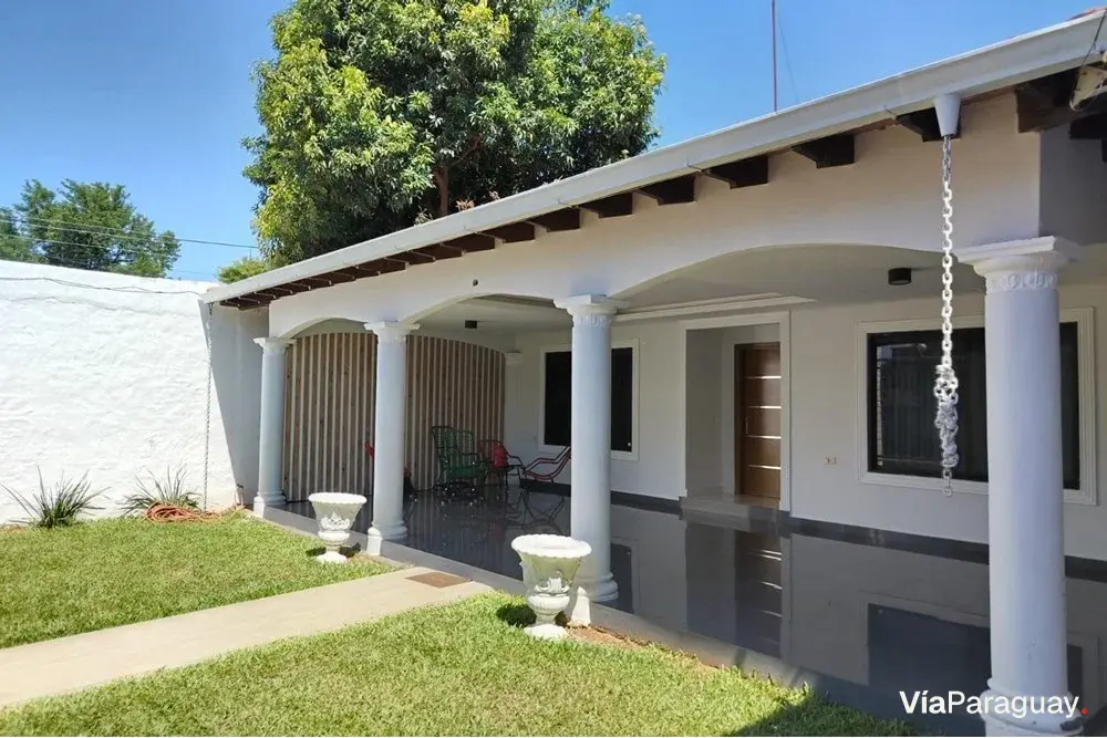 Fully furnished house for sale in J. Augusto Saldivar