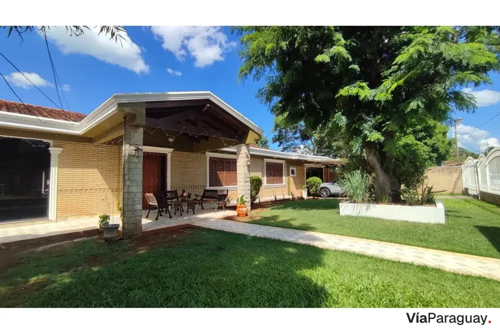 House for sale with 4 bedrooms in Área 8, Ciudad del Este