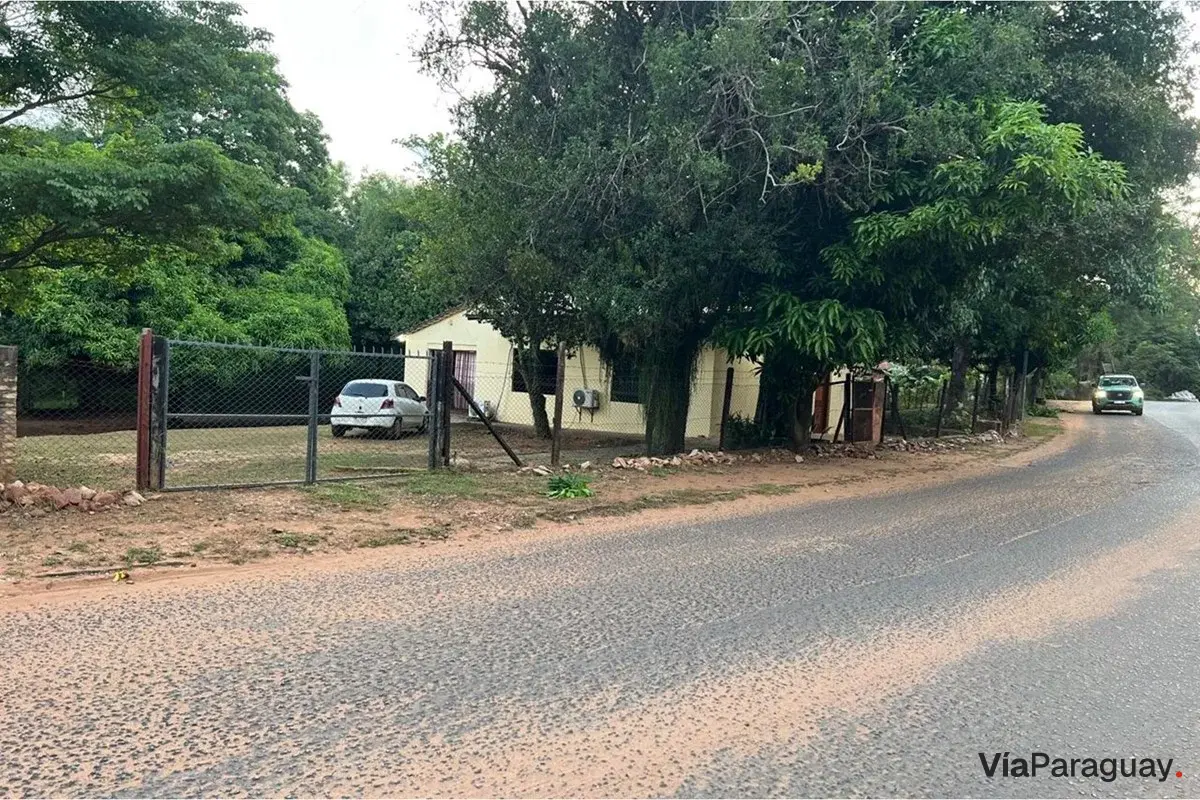 Casa en venta con amplio patio en Salado, Limpio