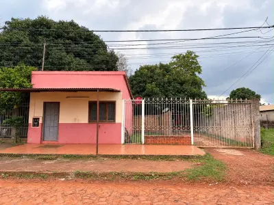 House for sale with large lot in Barrio Acaray
