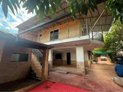 Casa en venta con departamento independiente en San Lorenzo