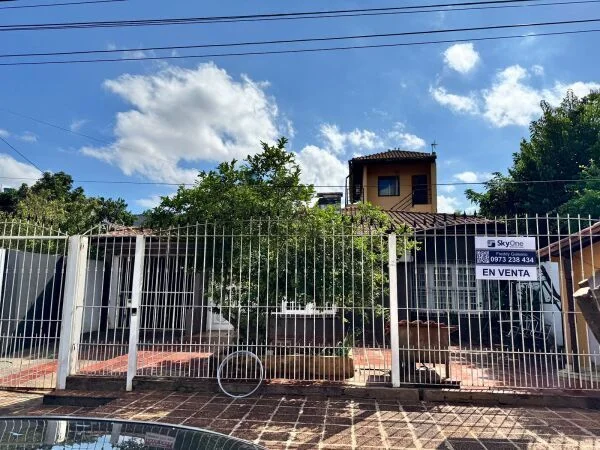 Casa en venta con dos construcciones independientes en Ciudad del Este