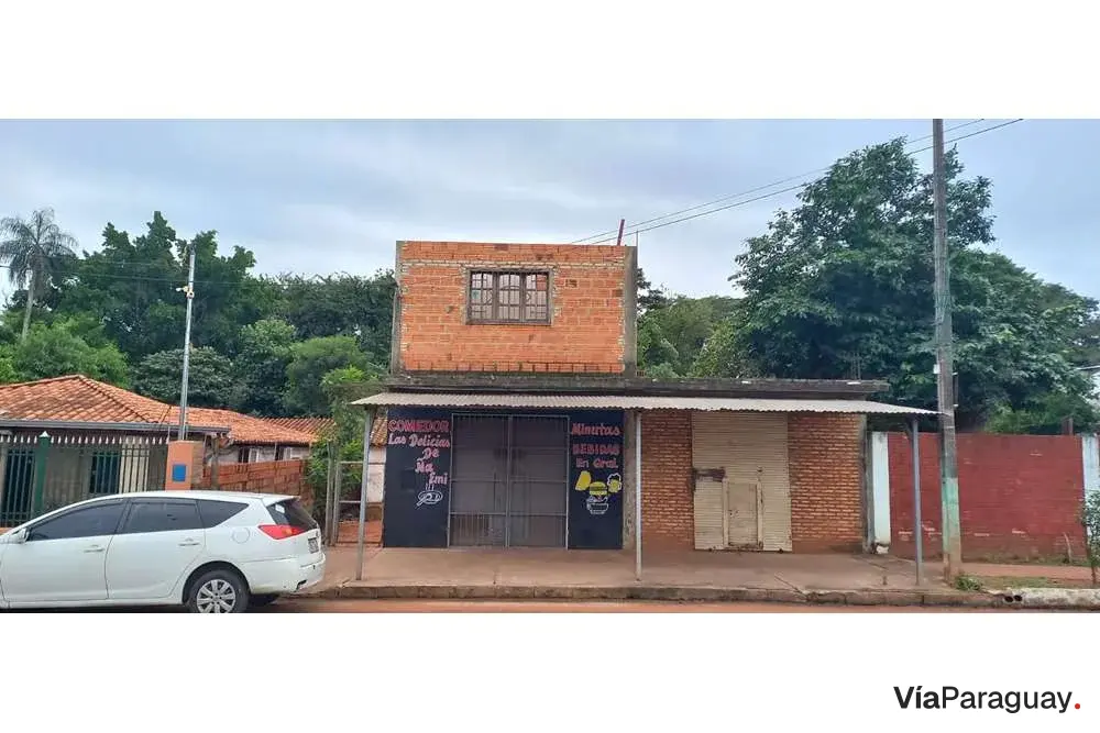 Casa en venta con dos salones comerciales en Cañada, Capiatá