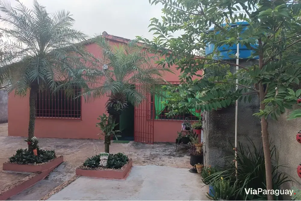 Casa en venta con local comercial en Ñemby, Barrio Rincón