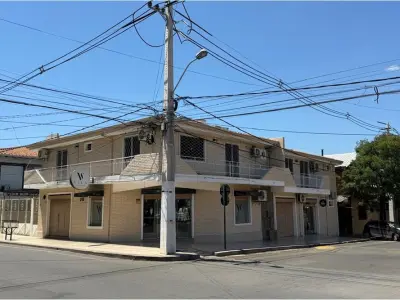 Casa en venta con locales y departamentos en La Encarnación