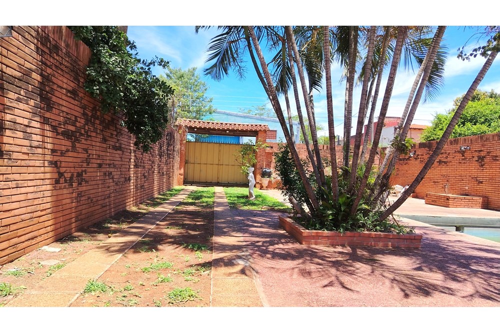 House for sale with pool in Gloria María, Villa Elisa