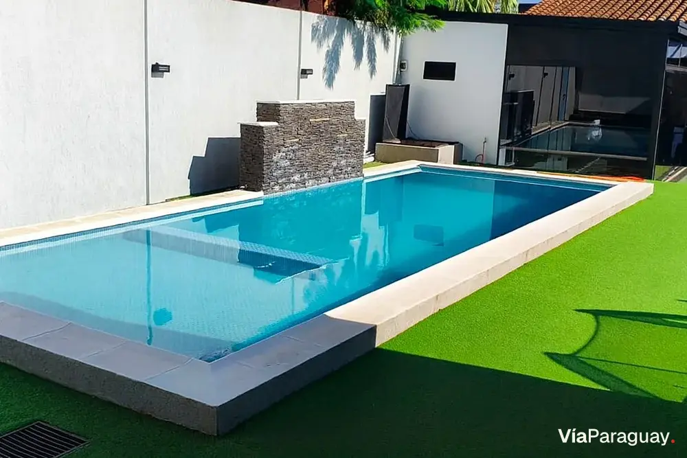House for sale with pool in Los Laureles, Asunción