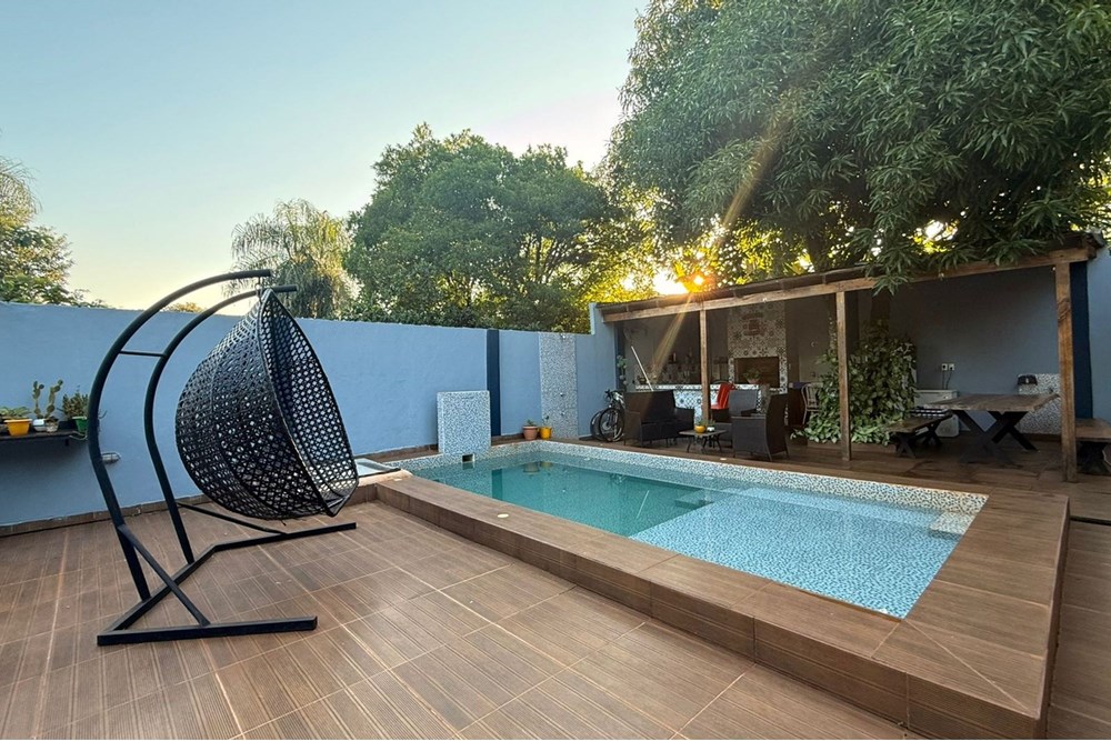 Casa à venda com piscina em San Juan del Paraná, Itapúa