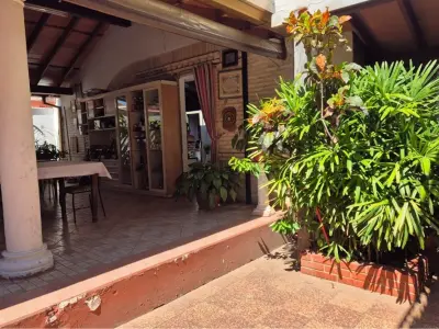 Casa à venda com piscina em Santísima Trinidad