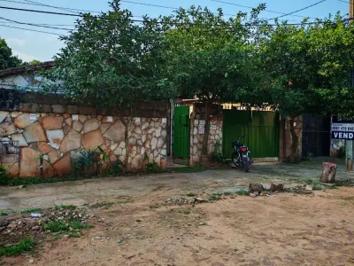 Casa à venda com renda ativa no Bairro Laurelty, Luque