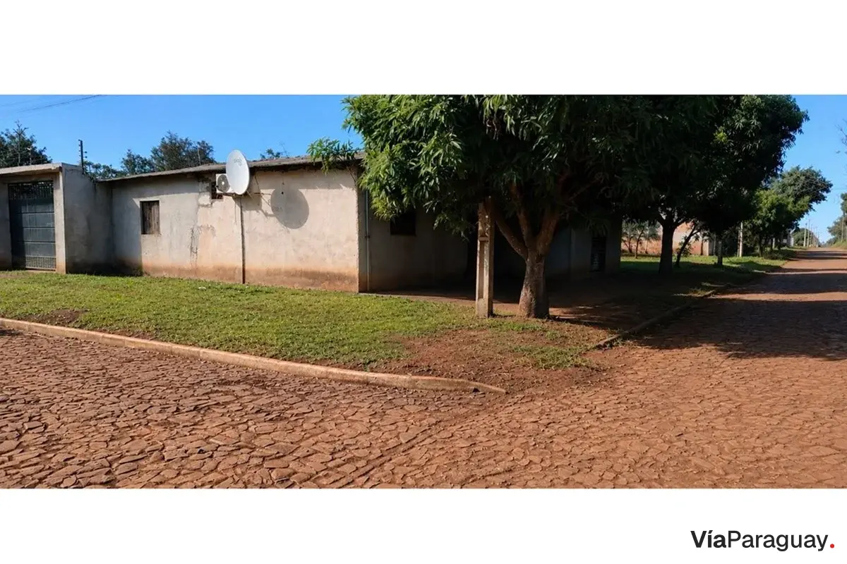 House for sale with commercial hall in Villa Sofía, Ciudad del Este