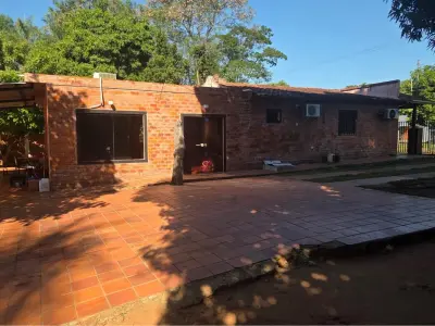 Casa à venda com terreno de 708 m² em Salado, Limpio