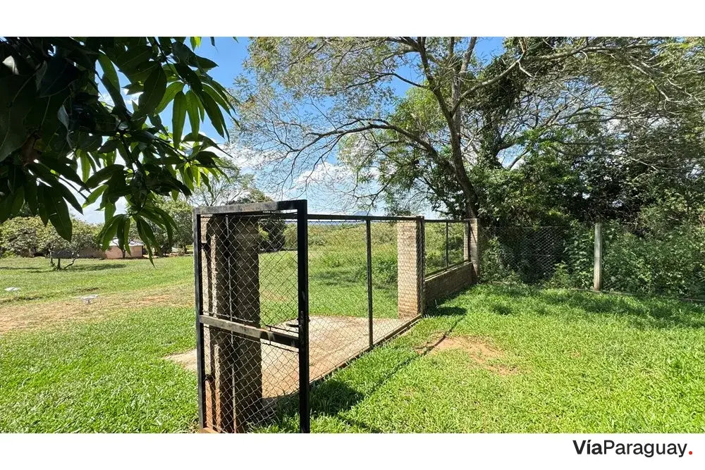 Casa en venta con vista al cerro en Ybycuí