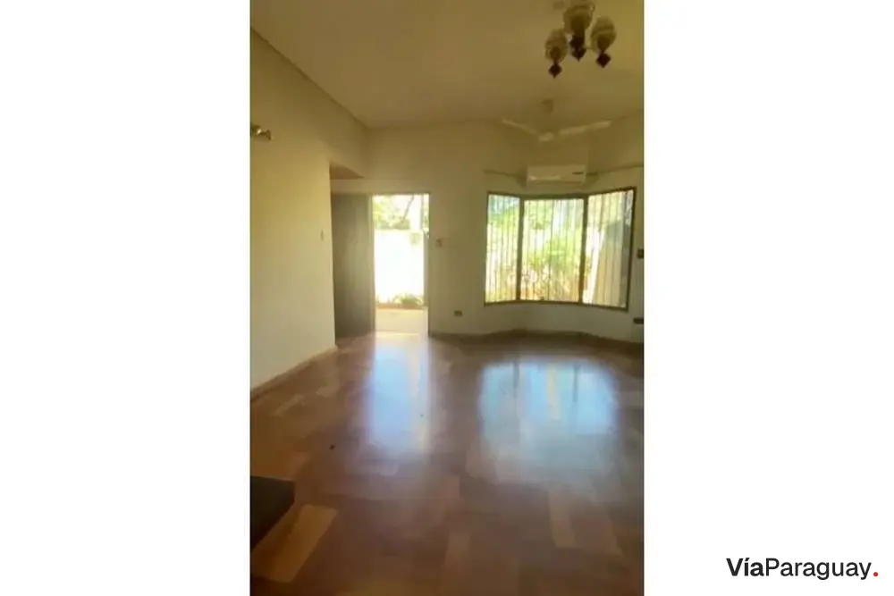 Two-story house for sale in Capiatá, Puerta del Sol