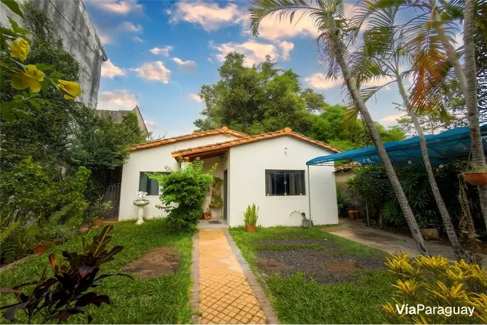 Casa en venta de 3 dormitorios en B° Jara