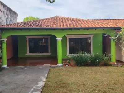 Casa à venda com 3 quartos em Villa Elisa