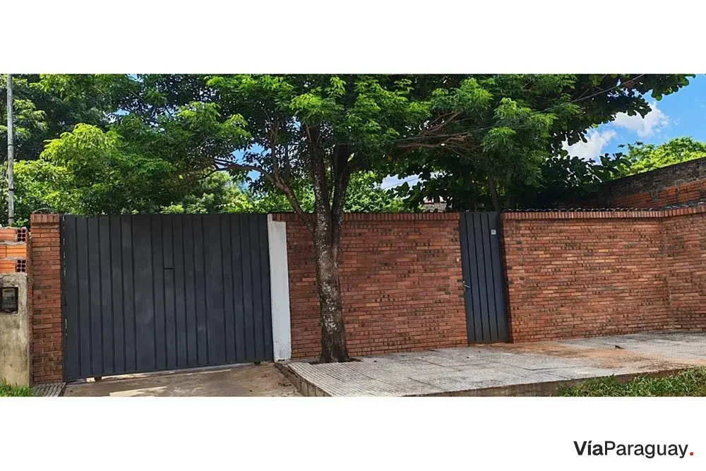 Casa à venda com 4 dormitórios em Laurelty, San Lorenzo