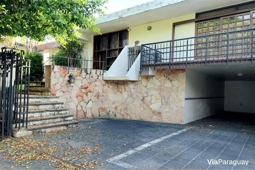 House for sale with 4 bedrooms in Sajonia