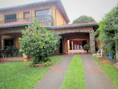 Casa en venta de dos plantas en Santo Domingo, Capiatá