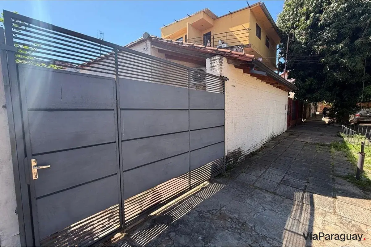 Casa en venta en 23 de Octubre, Fernando de la Mora