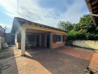 Casa en venta en 3 de Mayo, Ñemby