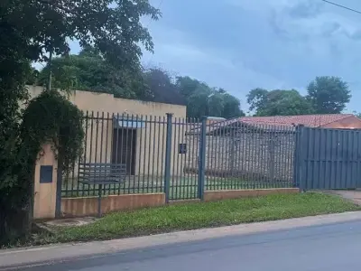 Casa à venda no 4to Barrio, Luque