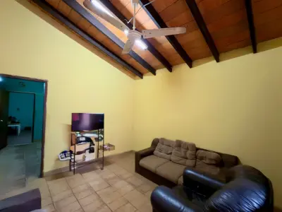Casa à venda em Anahí, San Lorenzo
