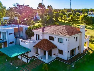 House for sale in Aqua Village, Altos