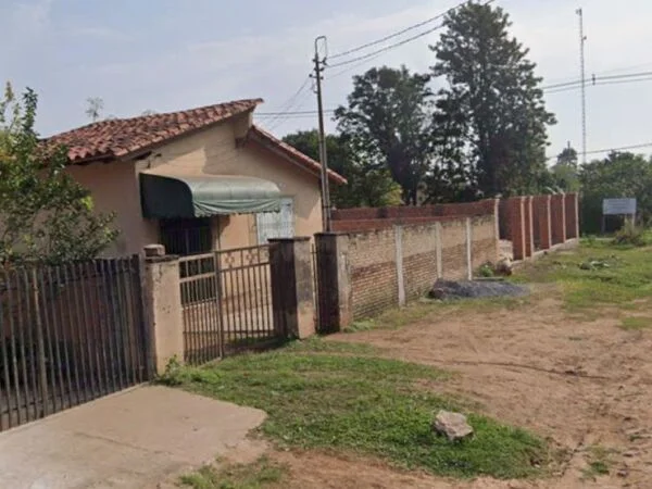 Casa en venta en Areguá, barrio María Auxiliadora