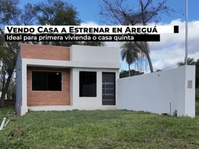 Casa à venda em Areguá com terreno extra, bairro Caacupemi