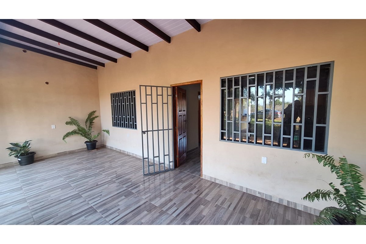 Casa à venda em Arroyo Porã, Cambyretá