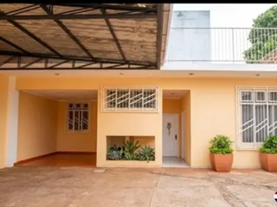 Casa à venda no B° Che la Reina, Ciudad del Este