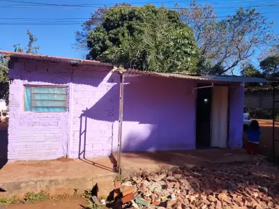 Casa en venta en Barrio Anahí, San Lorenzo — 9 habitaciones, ideal inversión