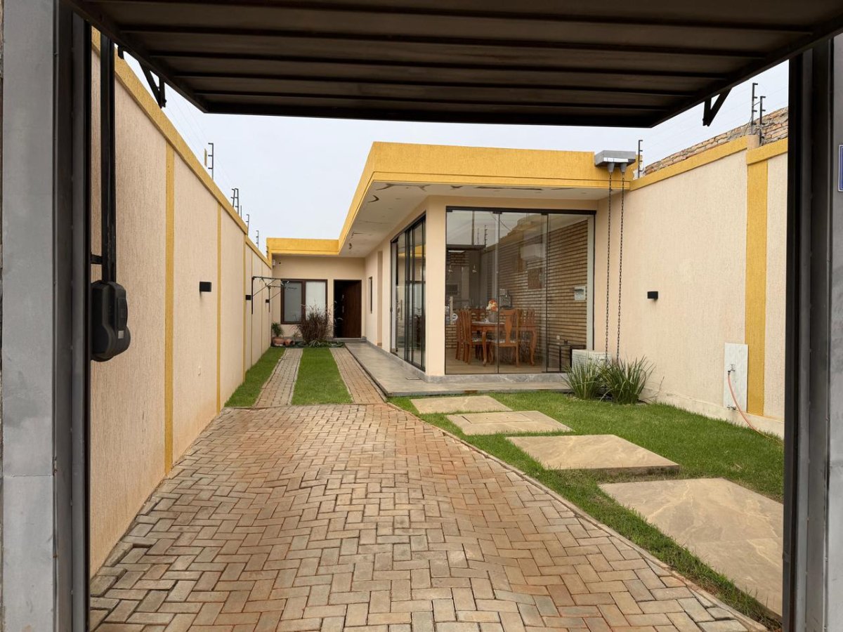 Casa à venda no bairro Cañada Garay, Luque