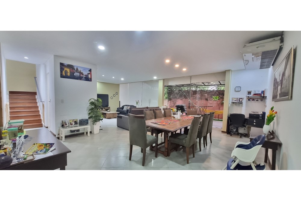 House for sale in Botánica V gated community, Fernando de la Mora