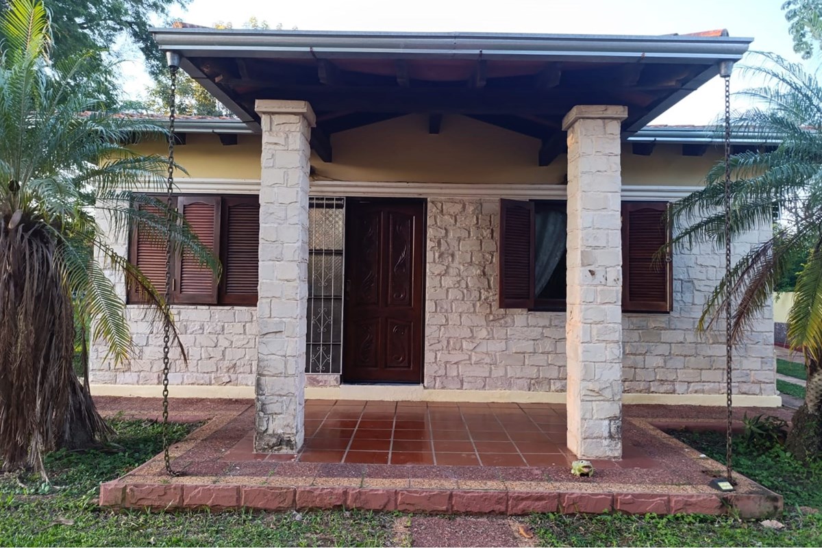 Casa en venta en barrio cerrado Pilar del Este, Ypané
