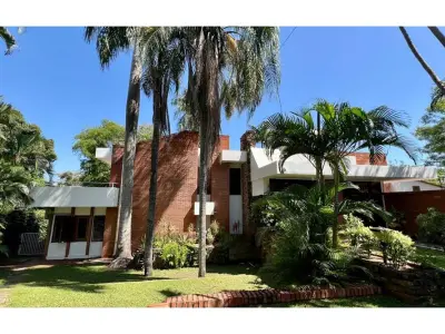 House for sale in Barrio Felicidad, Lambaré
