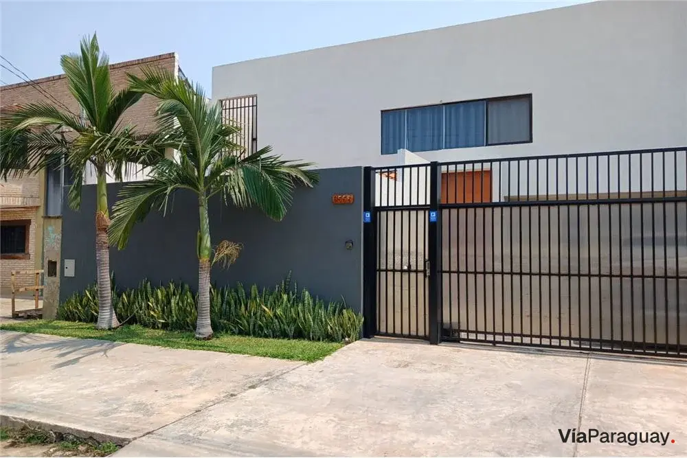 House for sale in Barrio Herrera, Asunción