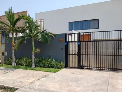 House for sale in Barrio Herrera, Asunción