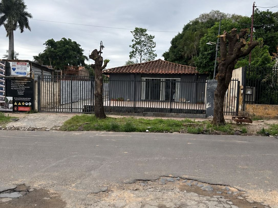 Casa à venda no Barrio Herrera, Assunção