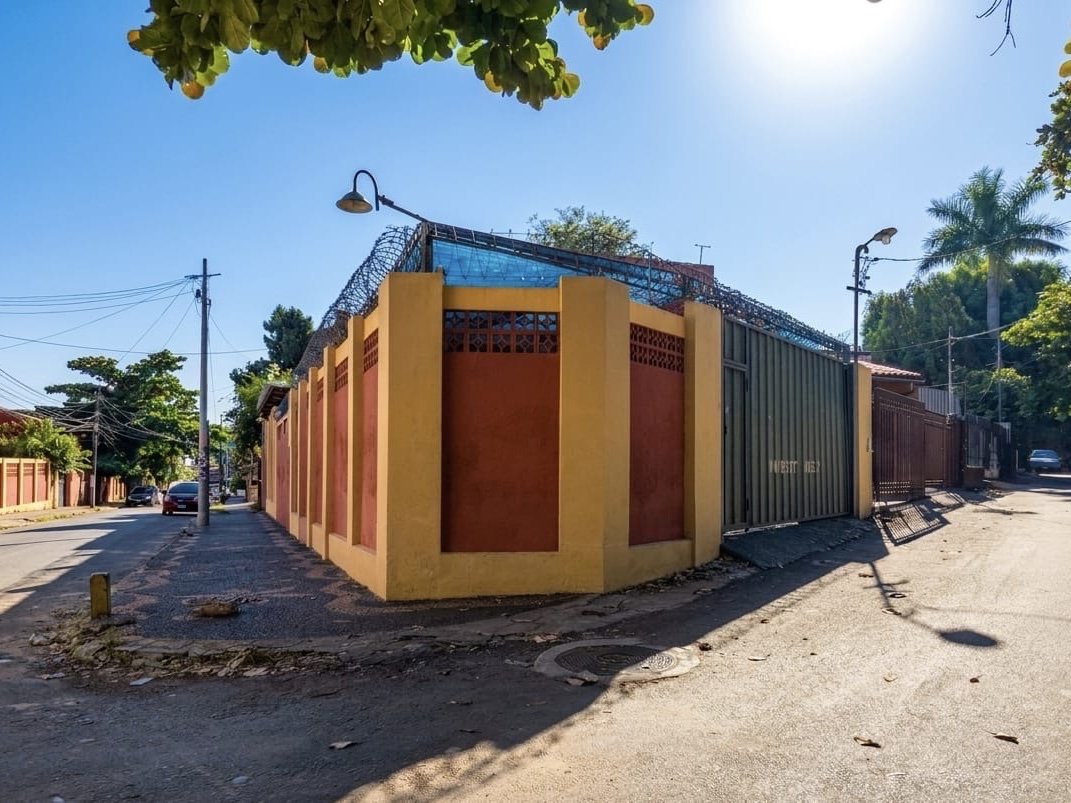 Casa à venda no bairro Jara, Assunção — oportunidade de investimento