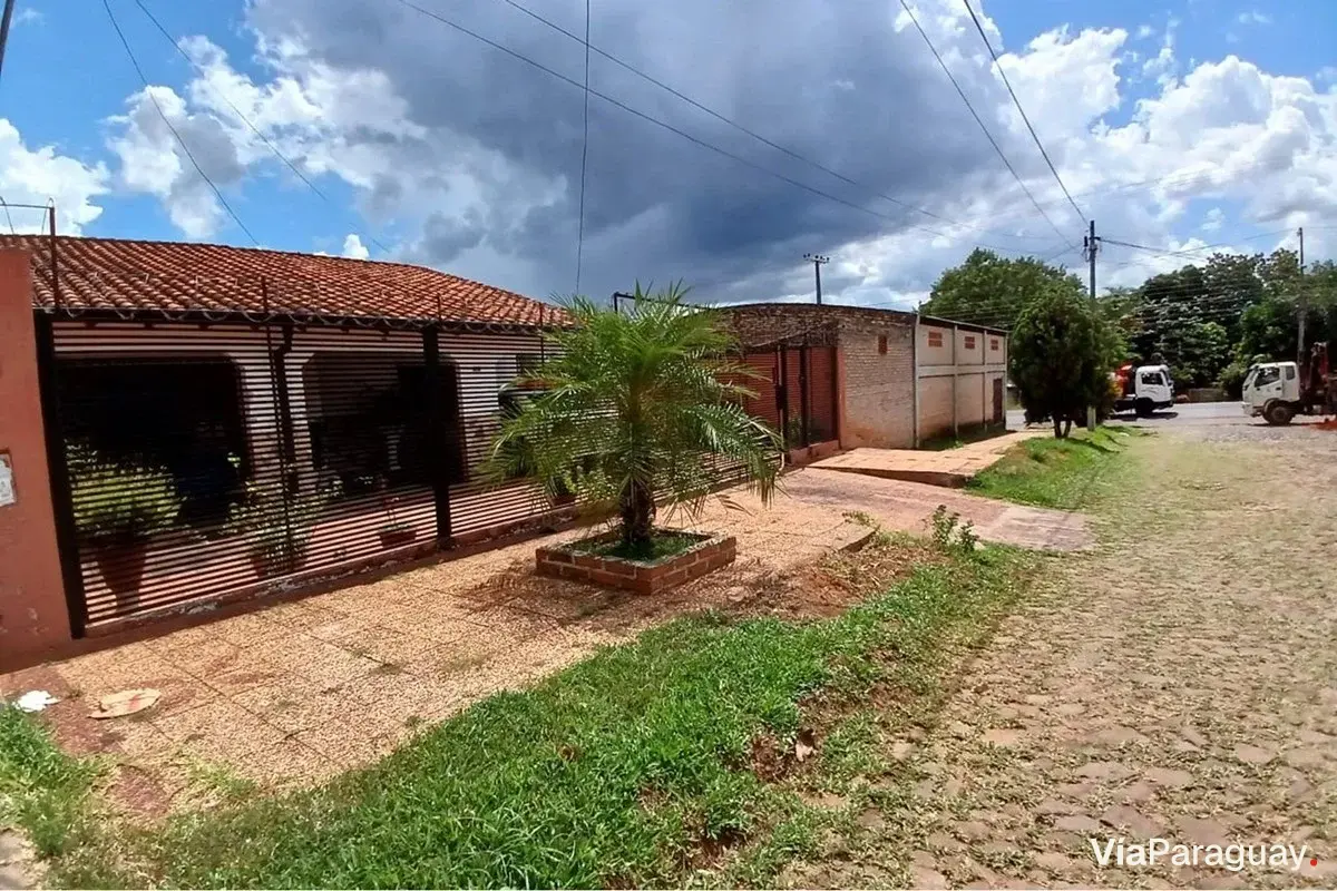 Casa en venta en Barrio Kennedy, Caacupé